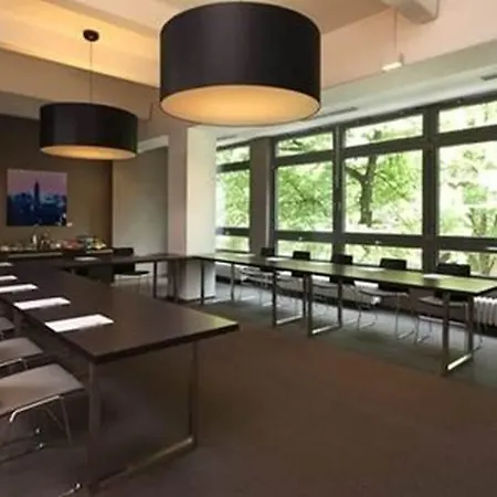 Aspria Ku'damm Sport & Otel 4*